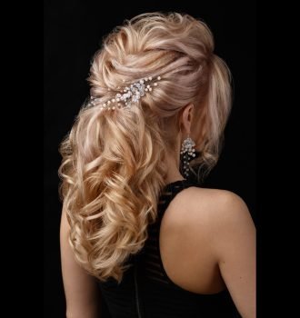 charming-lady-has-nice-hairdo (2)