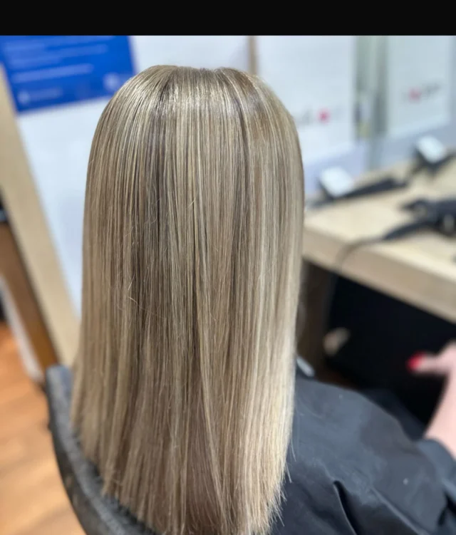 Half head foils and a toner 🫰